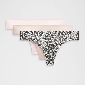 Lululemon InvisiWear Mid-Rise Thong Underwear 3 Pack Medium nwt